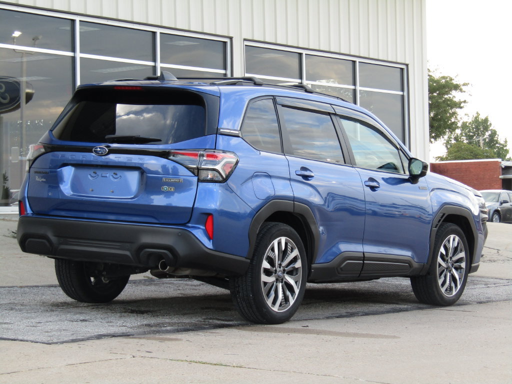 Used 2025 Subaru Forester Touring AWD/4WD image 3