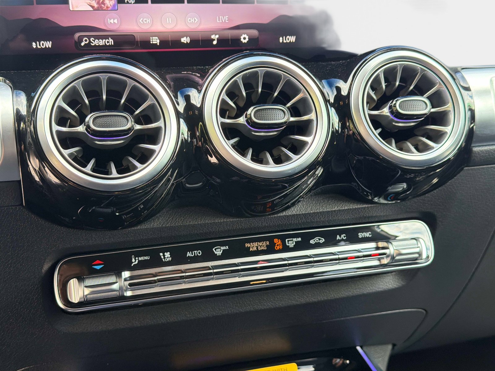 Used 2026 Mercedes-Benz GLB 250 4MATIC image 45