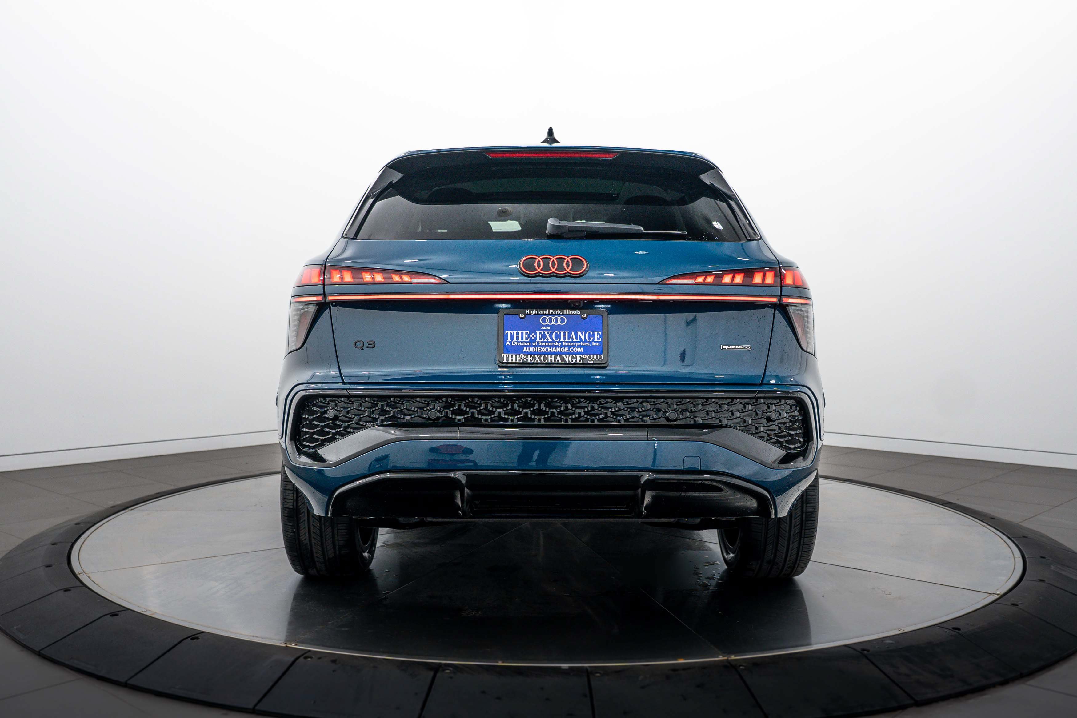 New 2026 Audi Q3 quattro 2.0T AWD/4WD image 22
