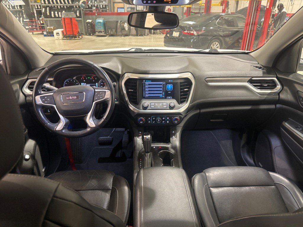 Used 2018 GMC Acadia SLT FWD image 47