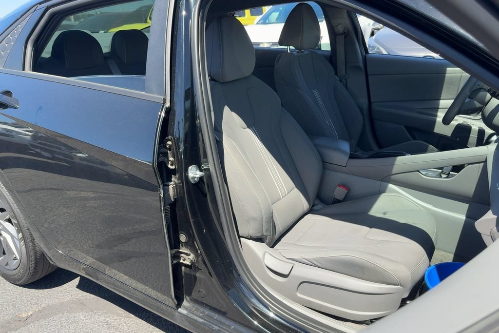 Used 2024 Hyundai Elantra SEL FWD image 15