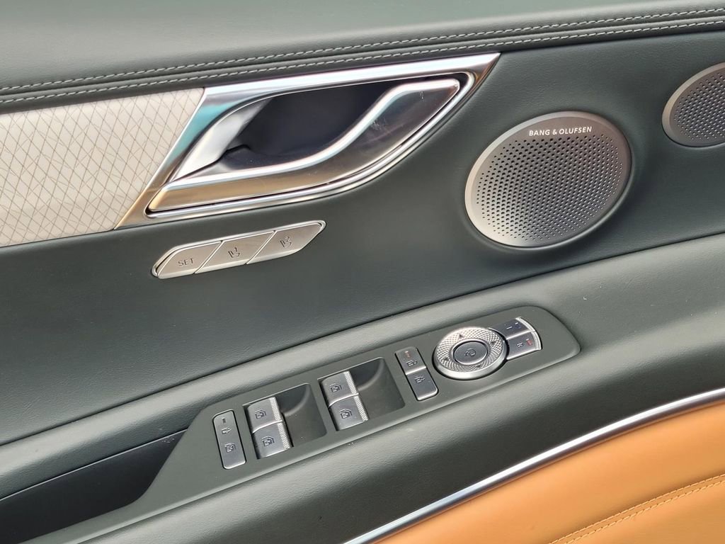 Used 2025 Genesis GV80 3.5T Prestige image 12