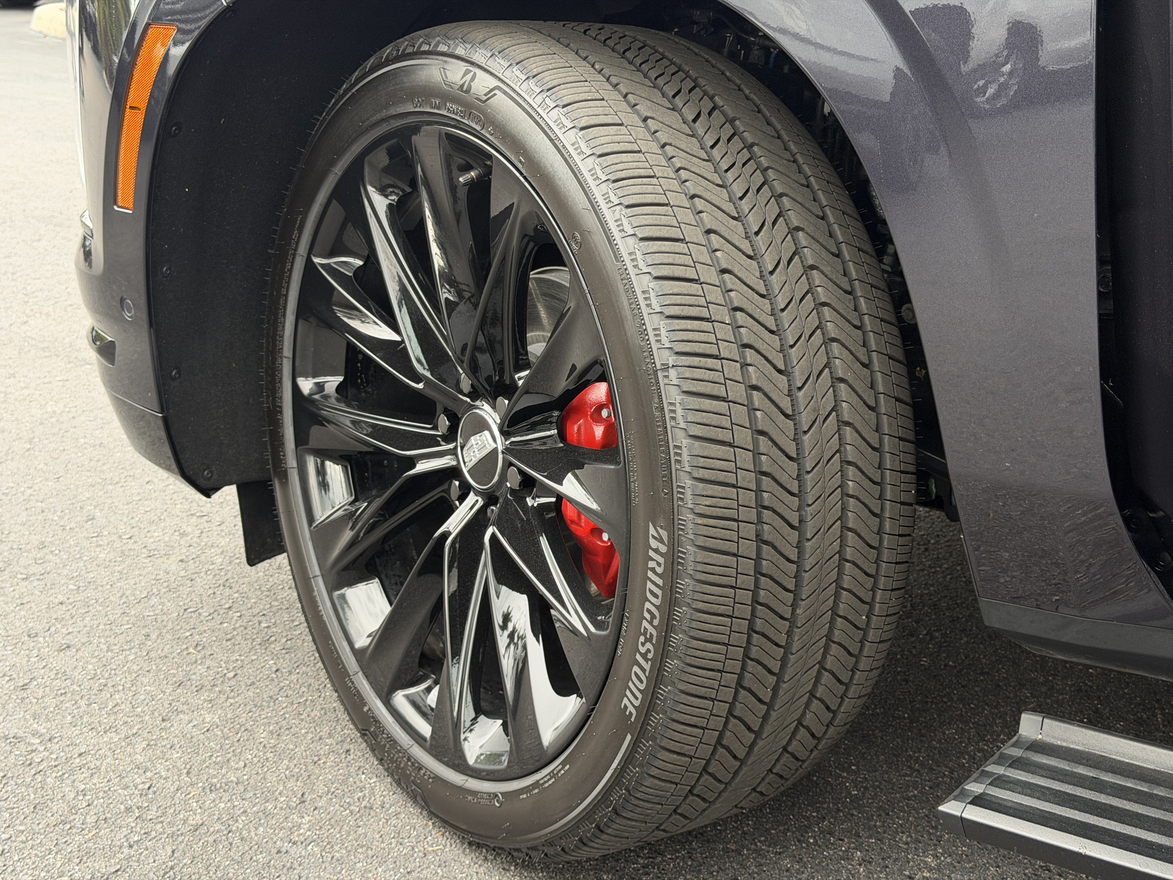 Certified 2026 Cadillac Escalade Platinum Sport AWD/4WD image 36