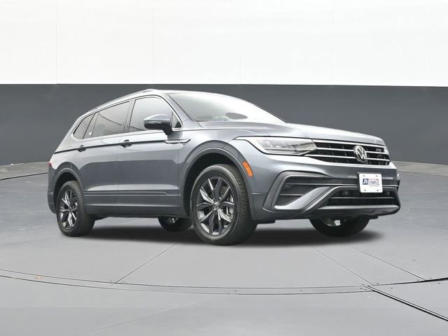 Used 2022 Volkswagen Tiguan SE image 55