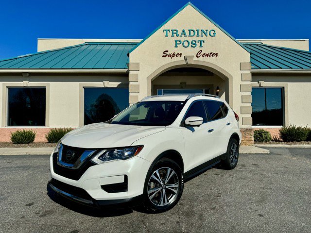 Used 2019 Nissan Rogue SV w/ Premium Package image 2