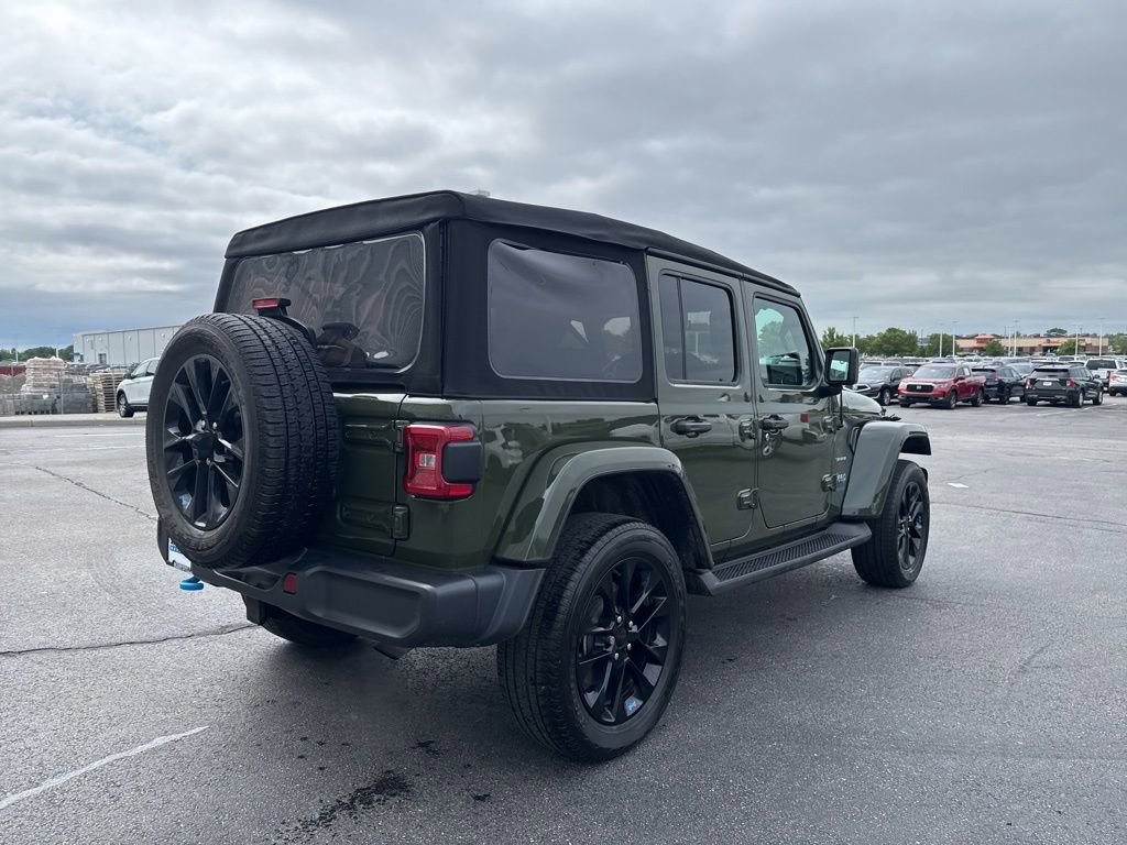 Used 2022 Jeep Wrangler Unlimited Sahara w/ Cold Weather Group AWD/4WD image 7