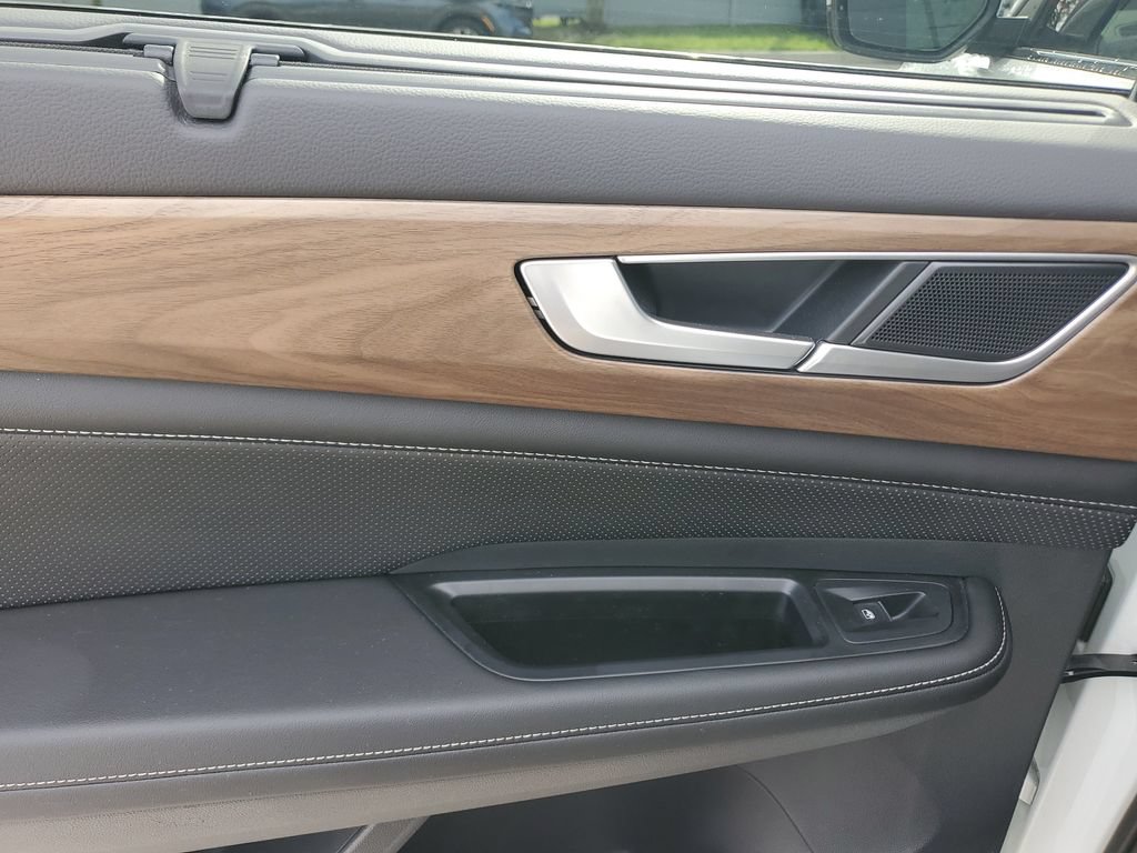 Certified 2024 Volkswagen Atlas SE w/ Panoramic Sunroof Package FWD image 19