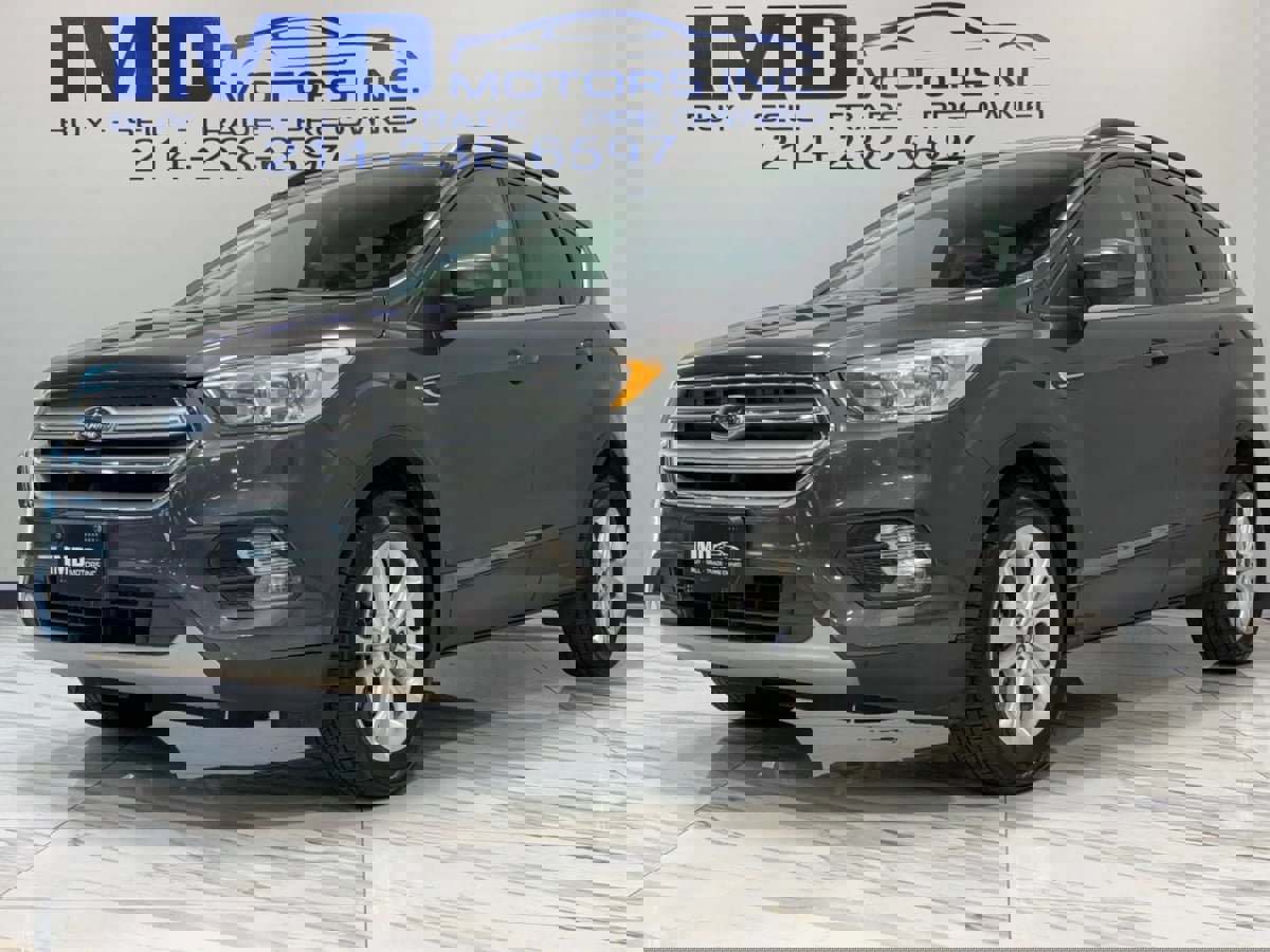 Used 2018 Ford Escape SE image 2