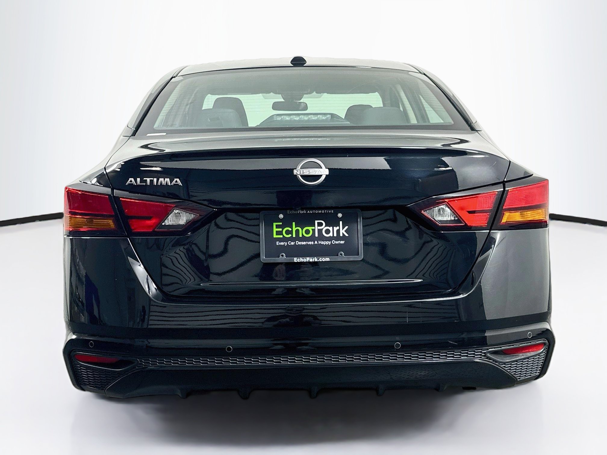 Used 2025 Nissan Altima 2.5 SV FWD image 7