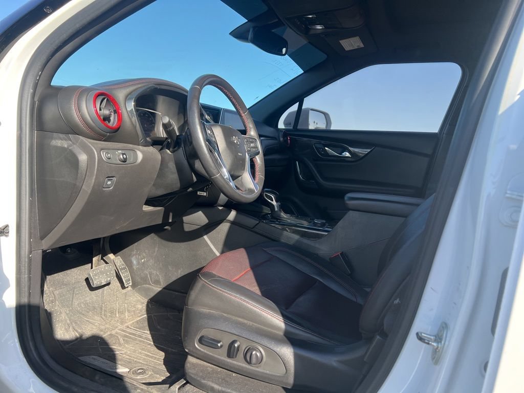 Used 2019 Chevrolet Blazer RS w/ Sun and Wheels Package FWD image 10