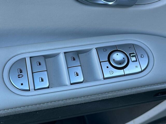 Used 2023 Hyundai Ioniq 5 Limited image 13