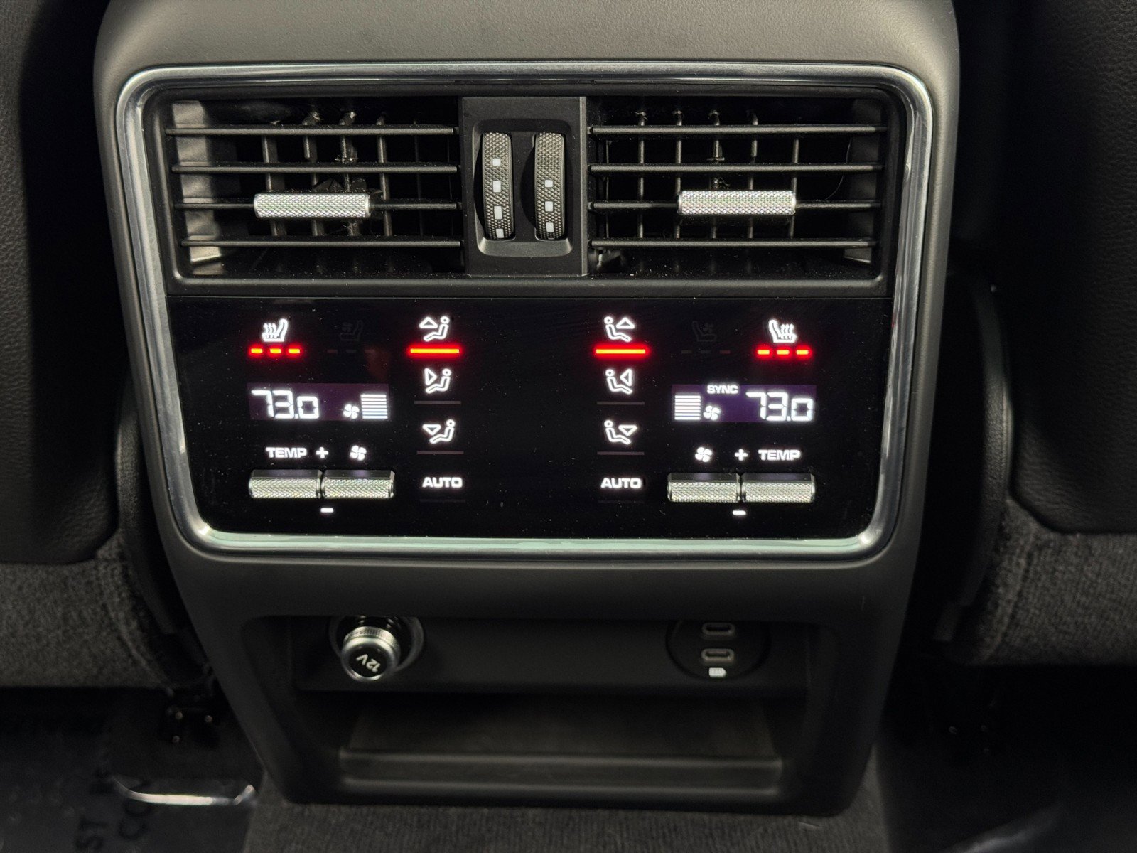 Used 2023 Porsche Cayenne S Platinum image 37