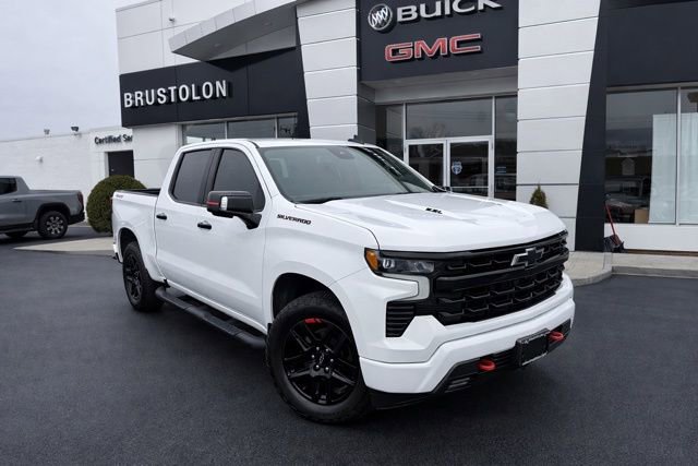 Used 2022 Chevrolet Silverado 1500 RST w/ Redline Edition image 2