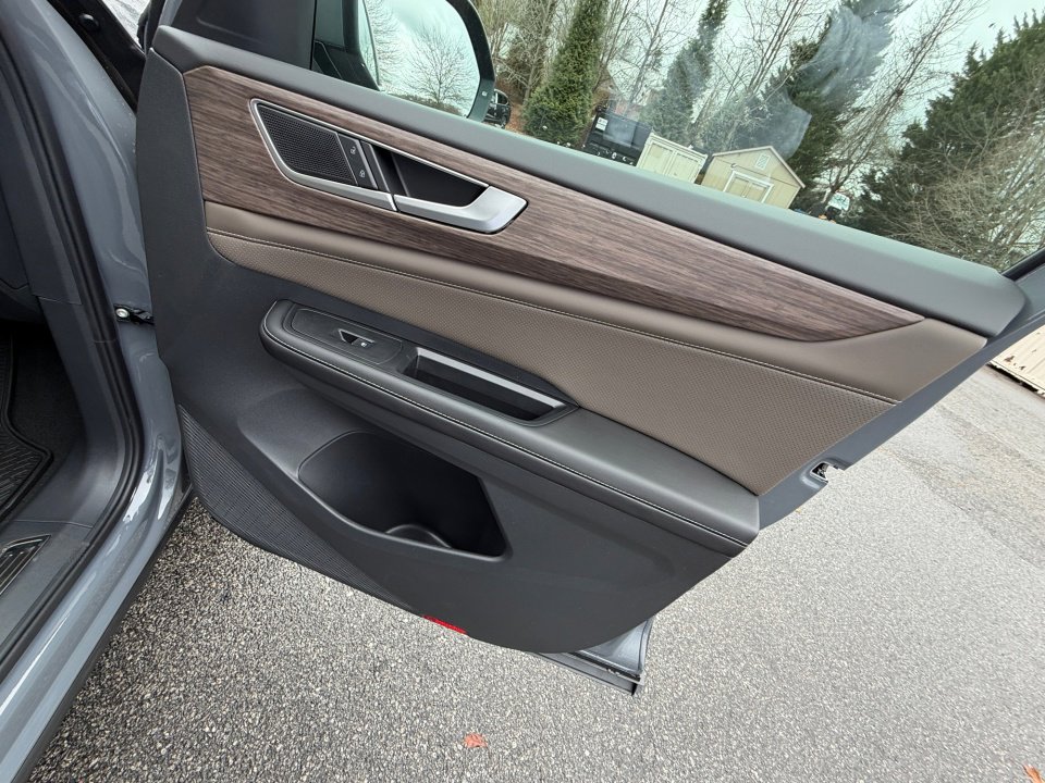 New 2026 Volkswagen Atlas SEL image 31