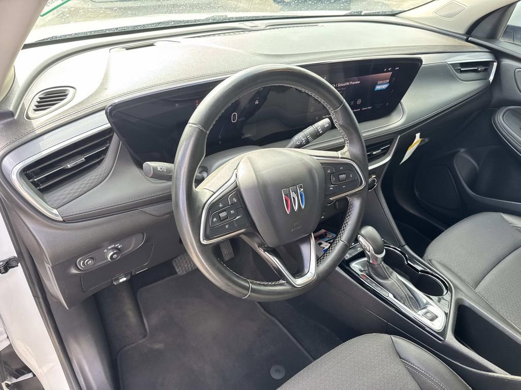 Used 2024 Buick Encore GX Preferred FWD image 17
