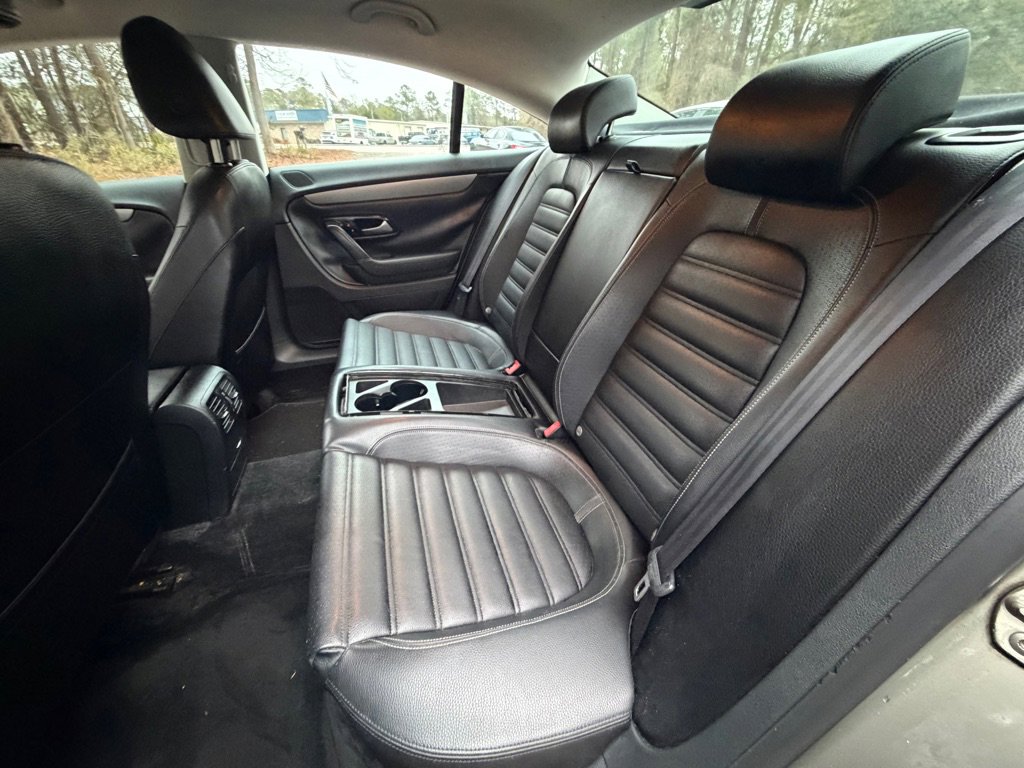 Used 2010 Volkswagen CC Sport image 18
