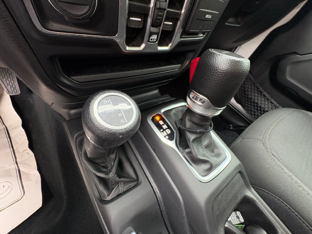 Certified 2022 Jeep Gladiator Sport AWD/4WD image 22