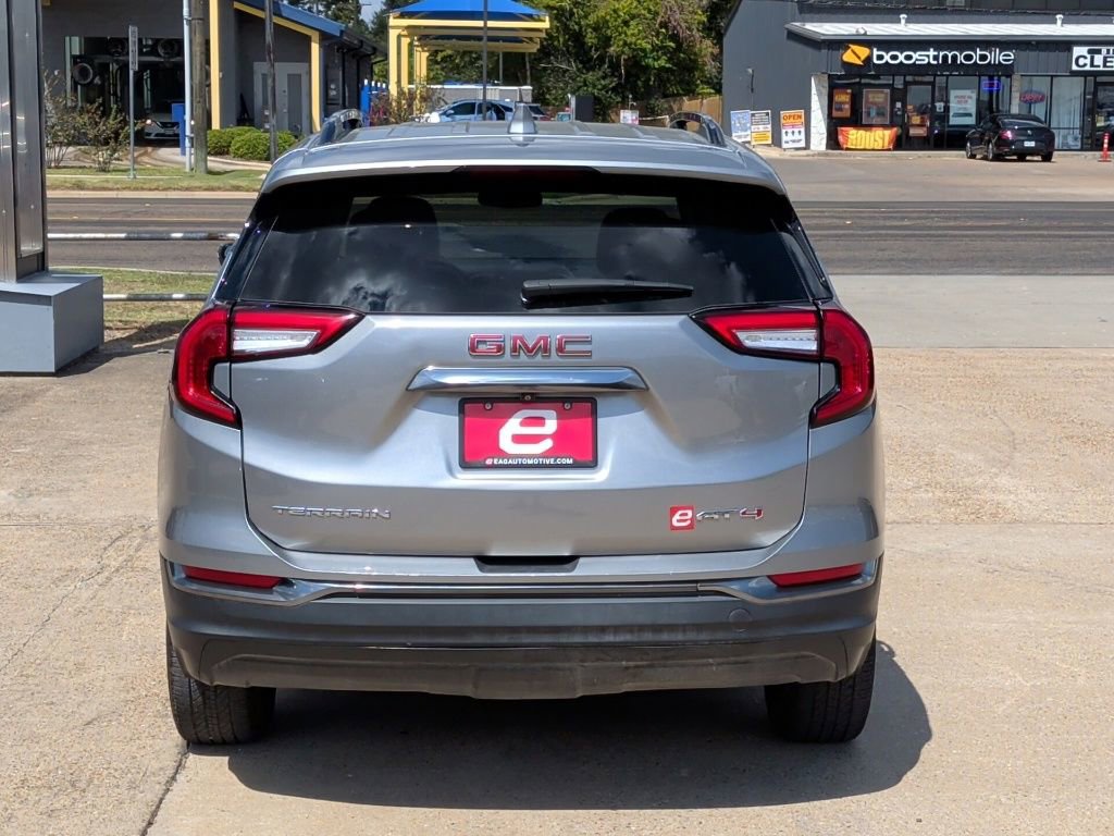 Used 2023 GMC Terrain AT4 image 7