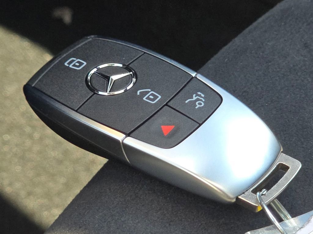 New 2026 Mercedes-Benz GLA 250 4MATIC image 38