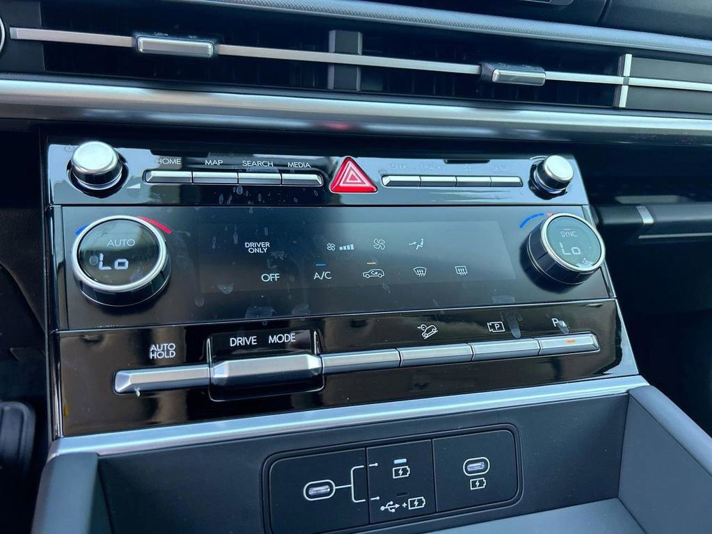 New 2026 Hyundai Santa Fe SE image 27