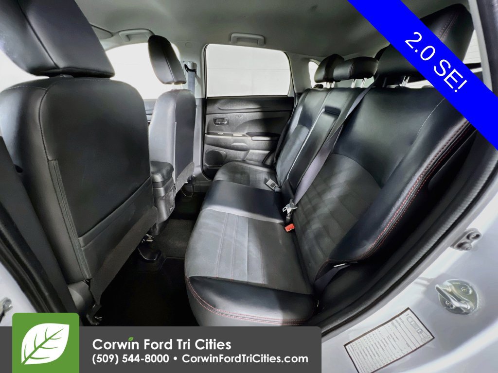 Used 2025 Mitsubishi Outlander Sport SE AWD/4WD image 26