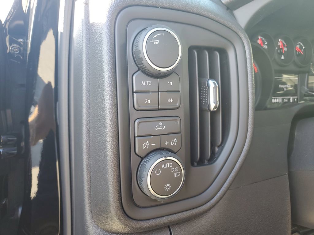 New 2026 Chevrolet Silverado 1500 Custom Trail Boss w/ LPO, Dark Essentials Package image 22