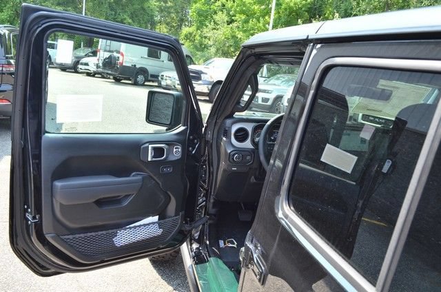 New 2026 Jeep Gladiator Sport AWD/4WD image 12