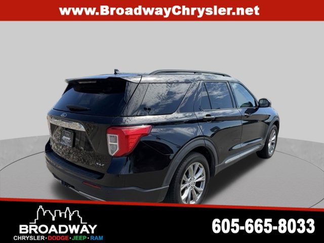 Used 2020 Ford Explorer XLT w/ Equipment Group 202A AWD/4WD image 6