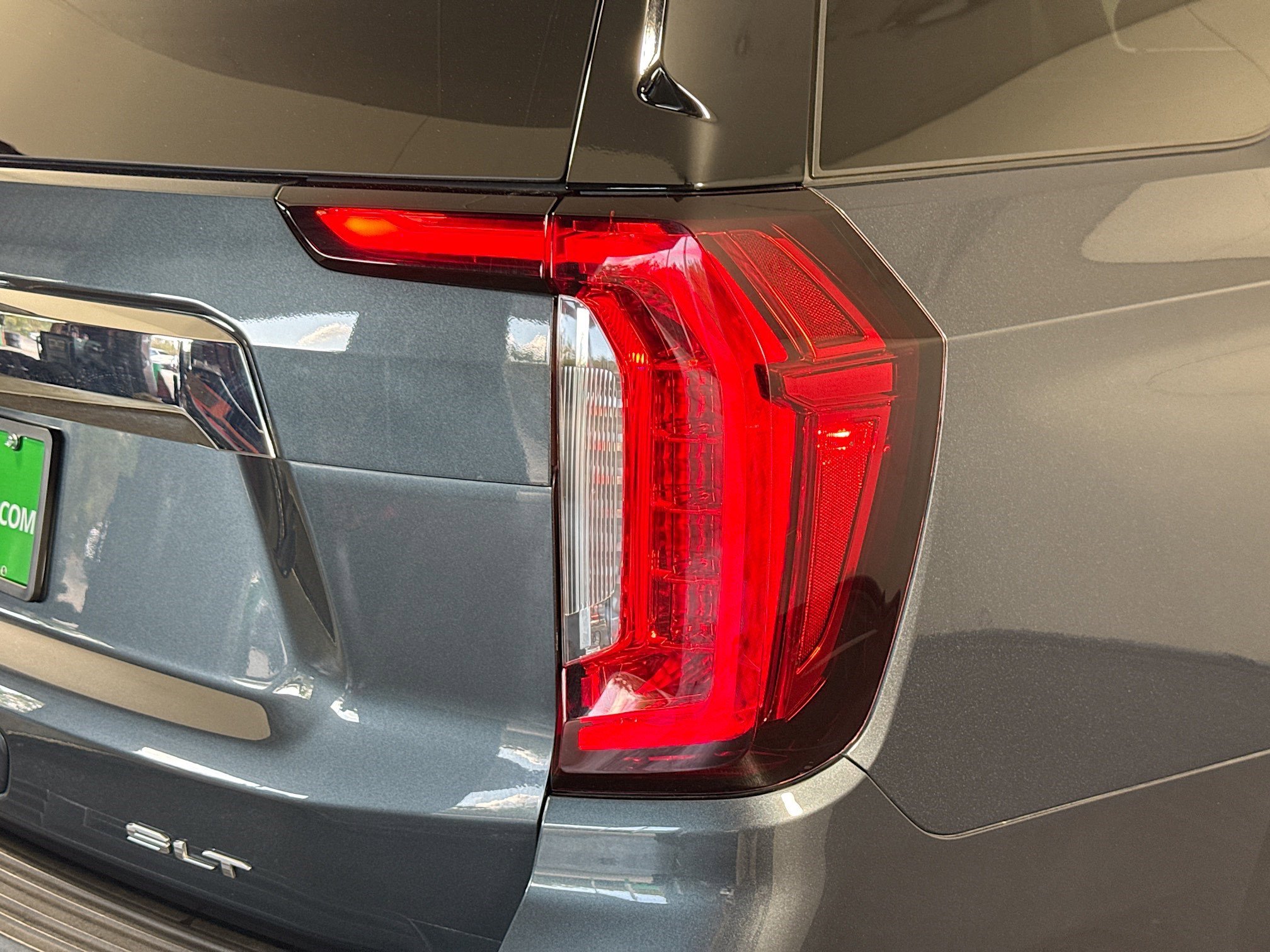 Used 2021 GMC Yukon SLT w/ SLT Luxury Package image 34