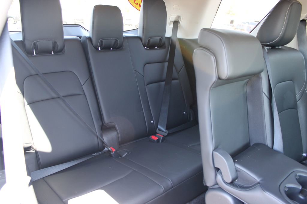 Used 2025 Nissan Pathfinder SL image 35