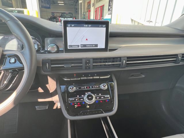 Used 2022 Lincoln Corsair AWD w/ Premium Package image 28