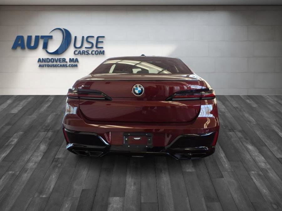 Used 2023 BMW 760i xDrive w/ Executive Package AWD/4WD image 9