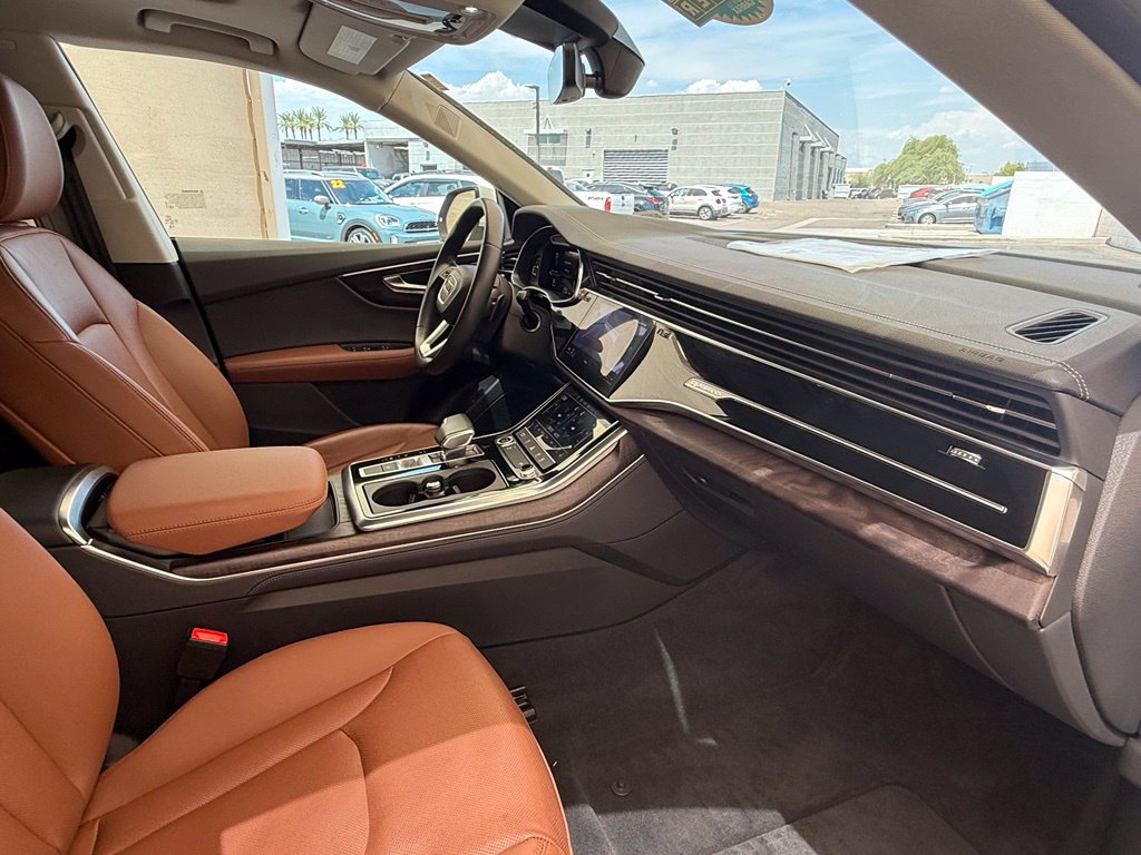 Used 2023 Audi Q8 Premium Plus w/ Premium Plus Package AWD/4WD image 9