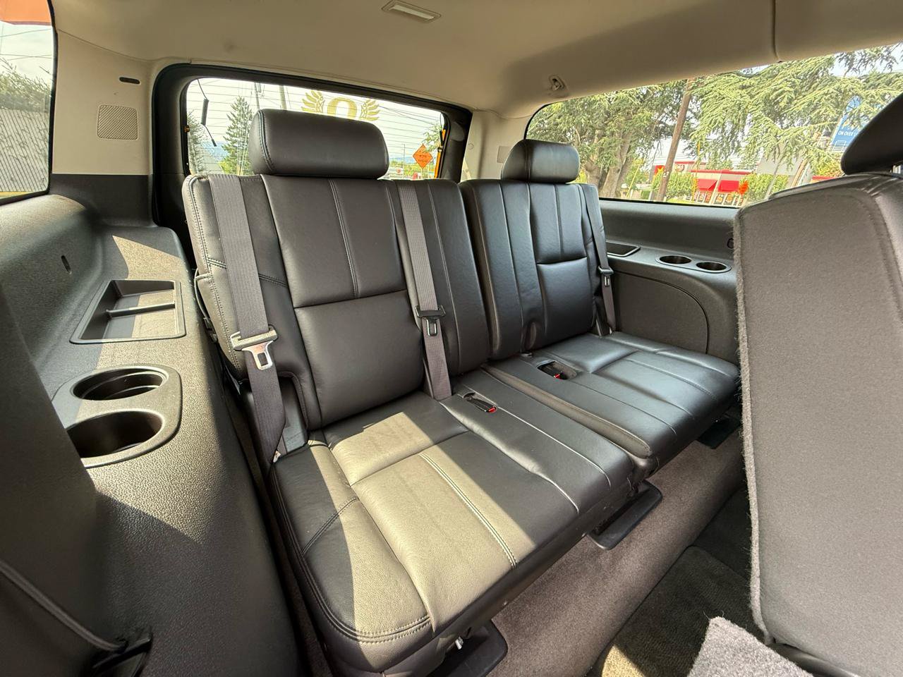 Used 2008 Chevrolet Suburban LTZ w/ LTZ Preferred Equipment Group AWD/4WD image 20