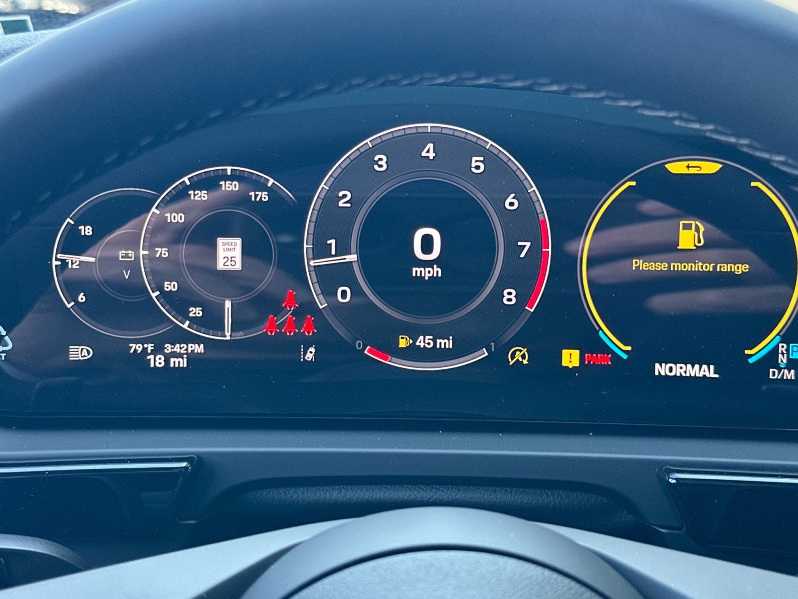 New 2026 Porsche Cayenne Coupe AWD/4WD image 25