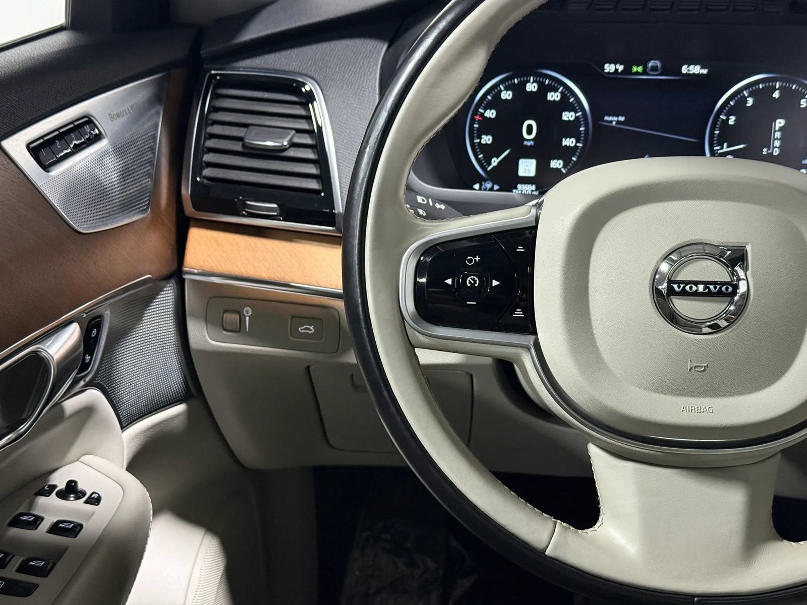 Used 2018 Volvo XC90 T6 Inscription AWD/4WD image 29