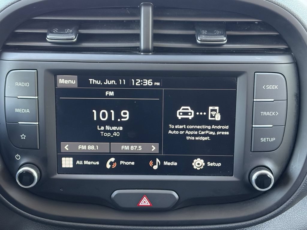 Used 2025 Kia Soul LX FWD image 19