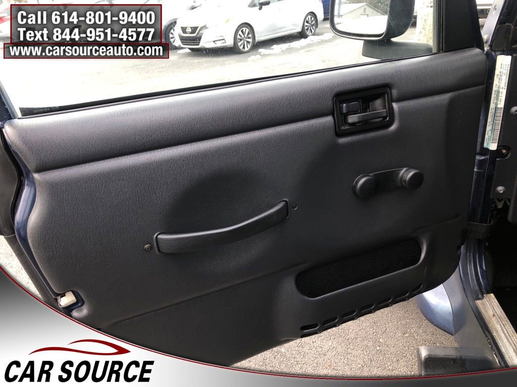 Used 2005 Jeep Wrangler X w/ Rocky Mountain Edition Group image 14