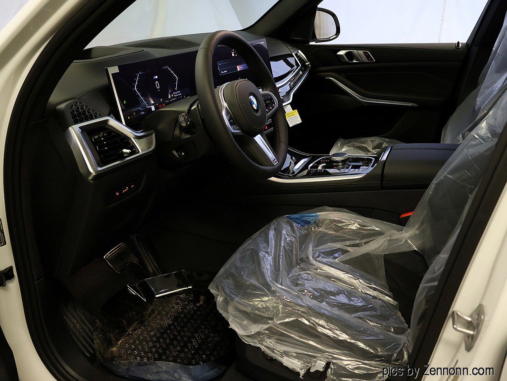 New 2026 BMW X5 xDrive40i w/ M Sport Package AWD/4WD image 11