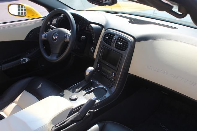 Used 2009 Chevrolet Corvette Convertible w/ Preferred Equipment Group RWD image 17