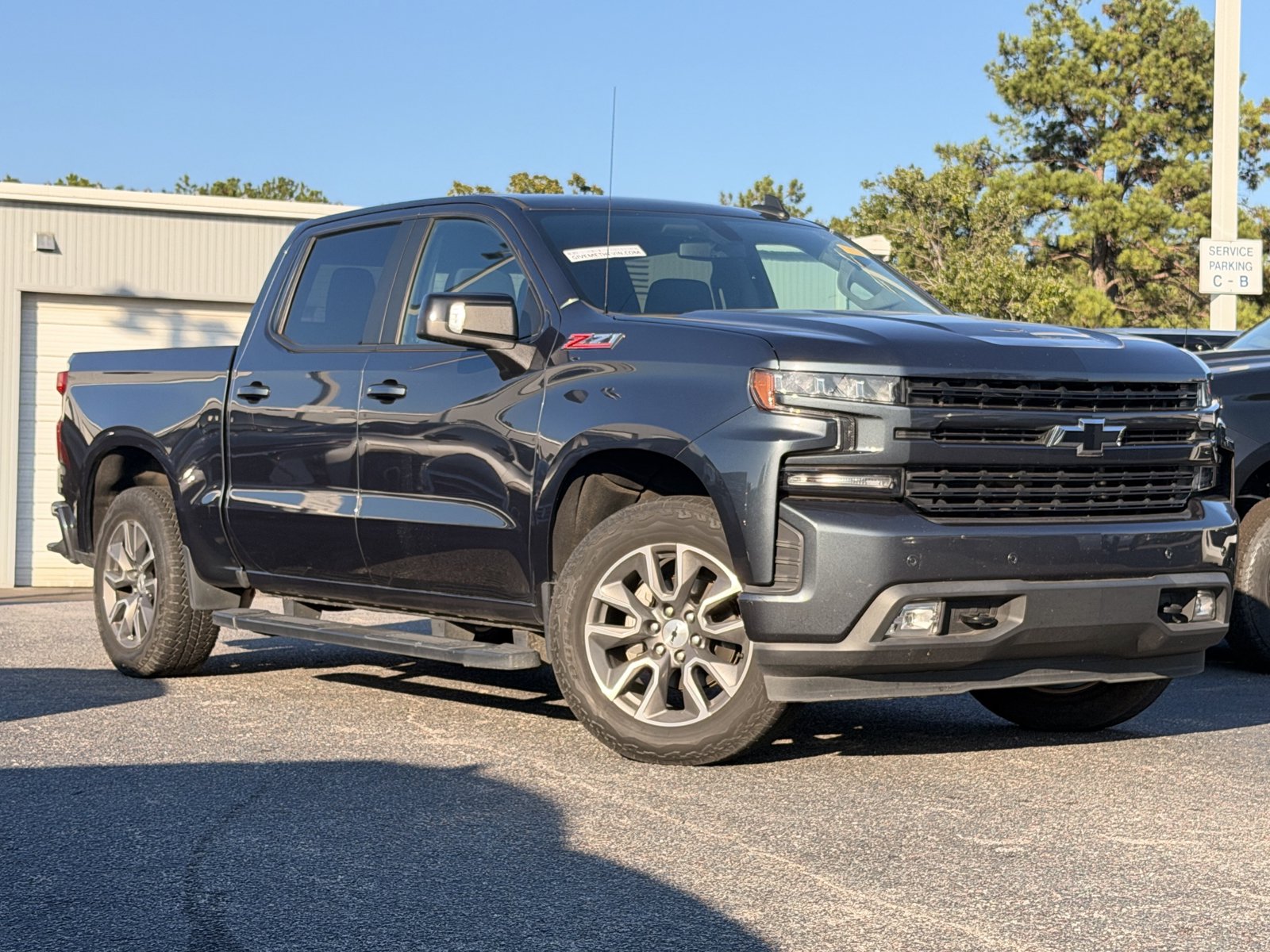 Used 2020 Chevrolet Silverado 1500 RST AWD/4WD image 2