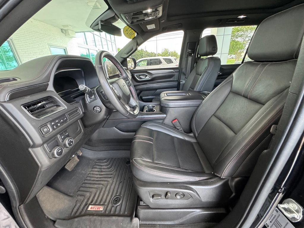 Used 2022 Chevrolet Suburban RST w/ Luxury Package RWD image 13