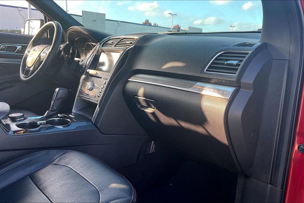 Used 2017 Ford Explorer Sport image 20