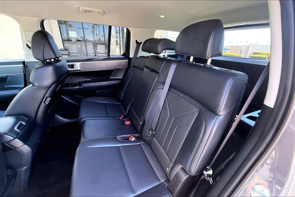 Used 2025 Hyundai Santa Fe SEL image 15