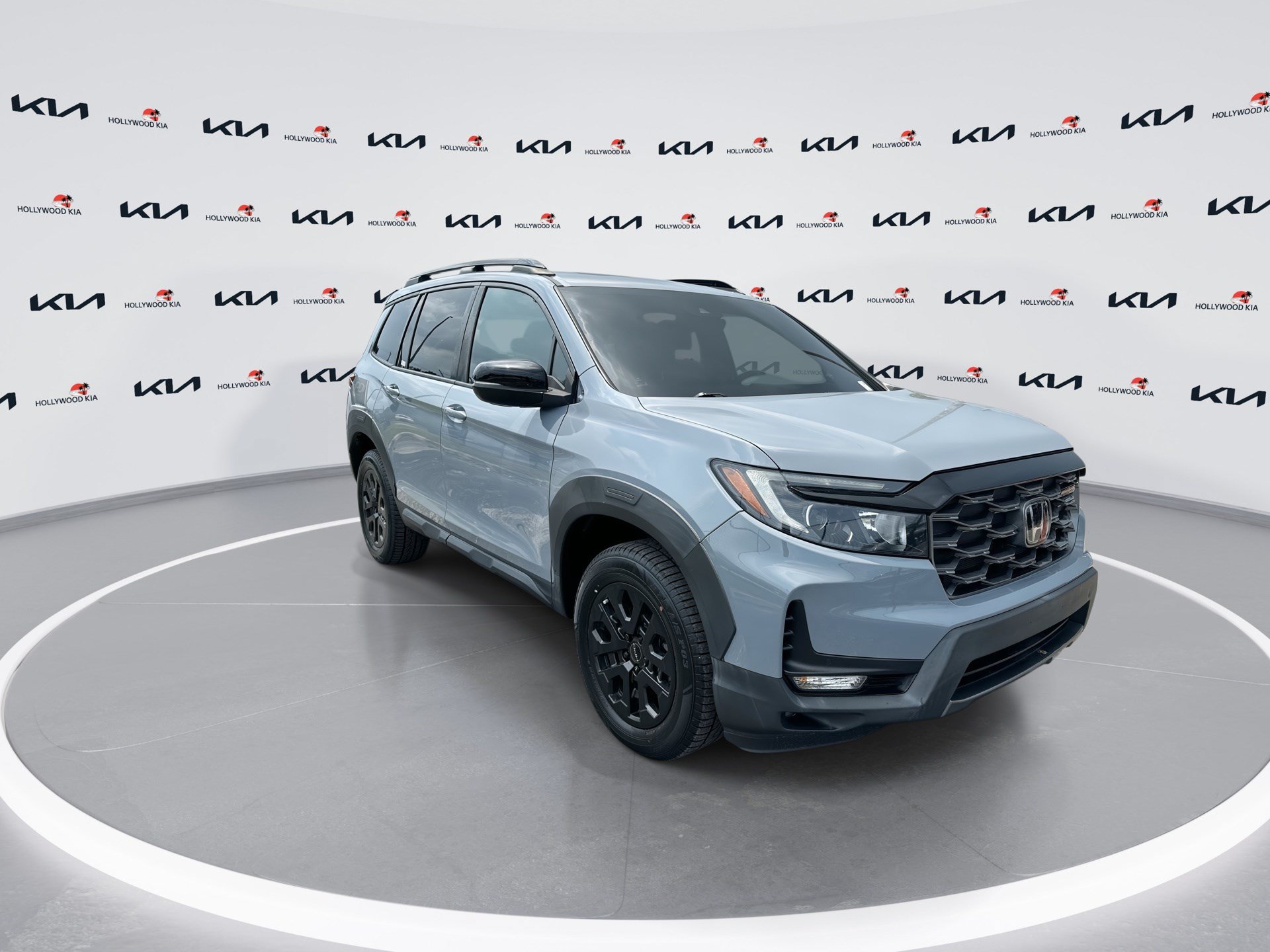 Used 2023 Honda Passport TrailSport image 2