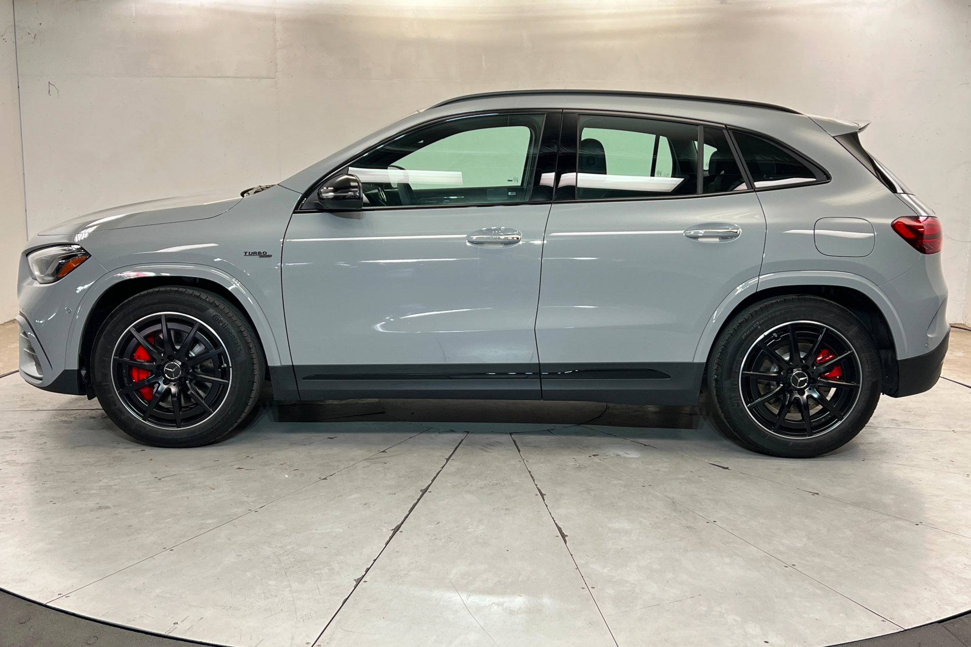 New 2026 Mercedes-Benz GLA 35 AMG 4MATIC image 2
