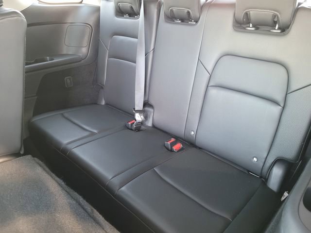 Used 2025 Nissan Pathfinder SL FWD image 18