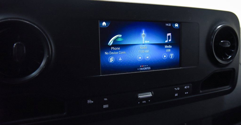 Used 2024 Mercedes-Benz Sprinter 2500 image 7