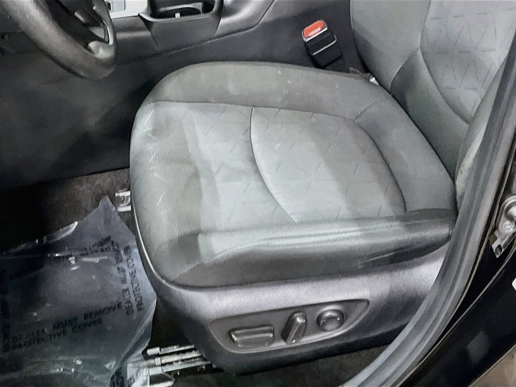 Used 2024 Toyota RAV4 XLE FWD image 13