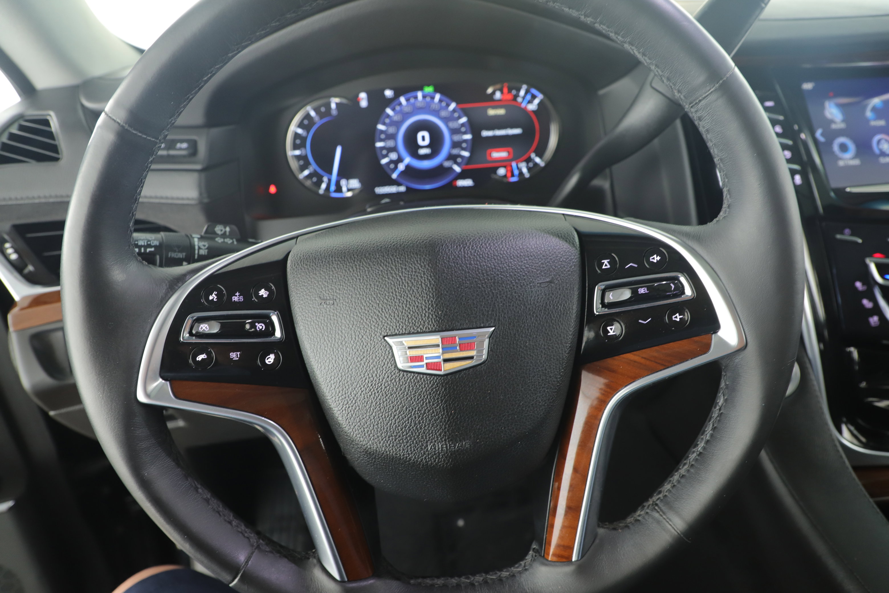 Used 2017 Cadillac Escalade Premium Luxury image 18